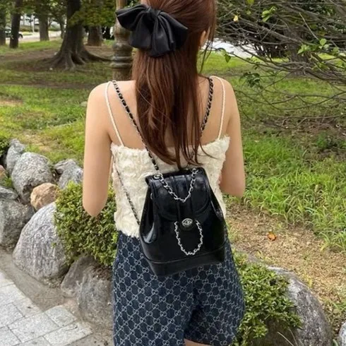 사랑하는 이에게 체인 퀼팅 백팩 인기템
